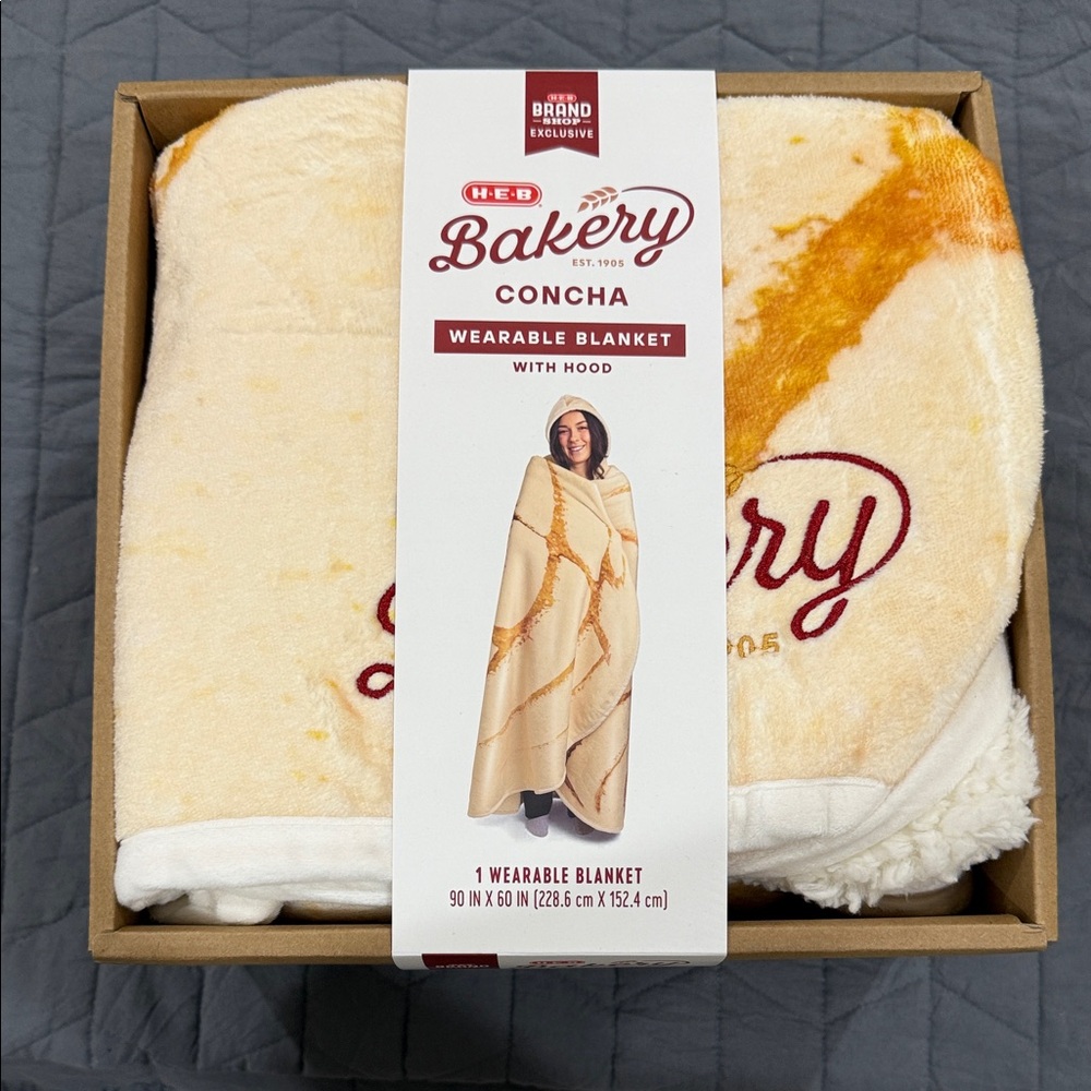 Concha Wearable Blanket with Hood - Cream and Orange